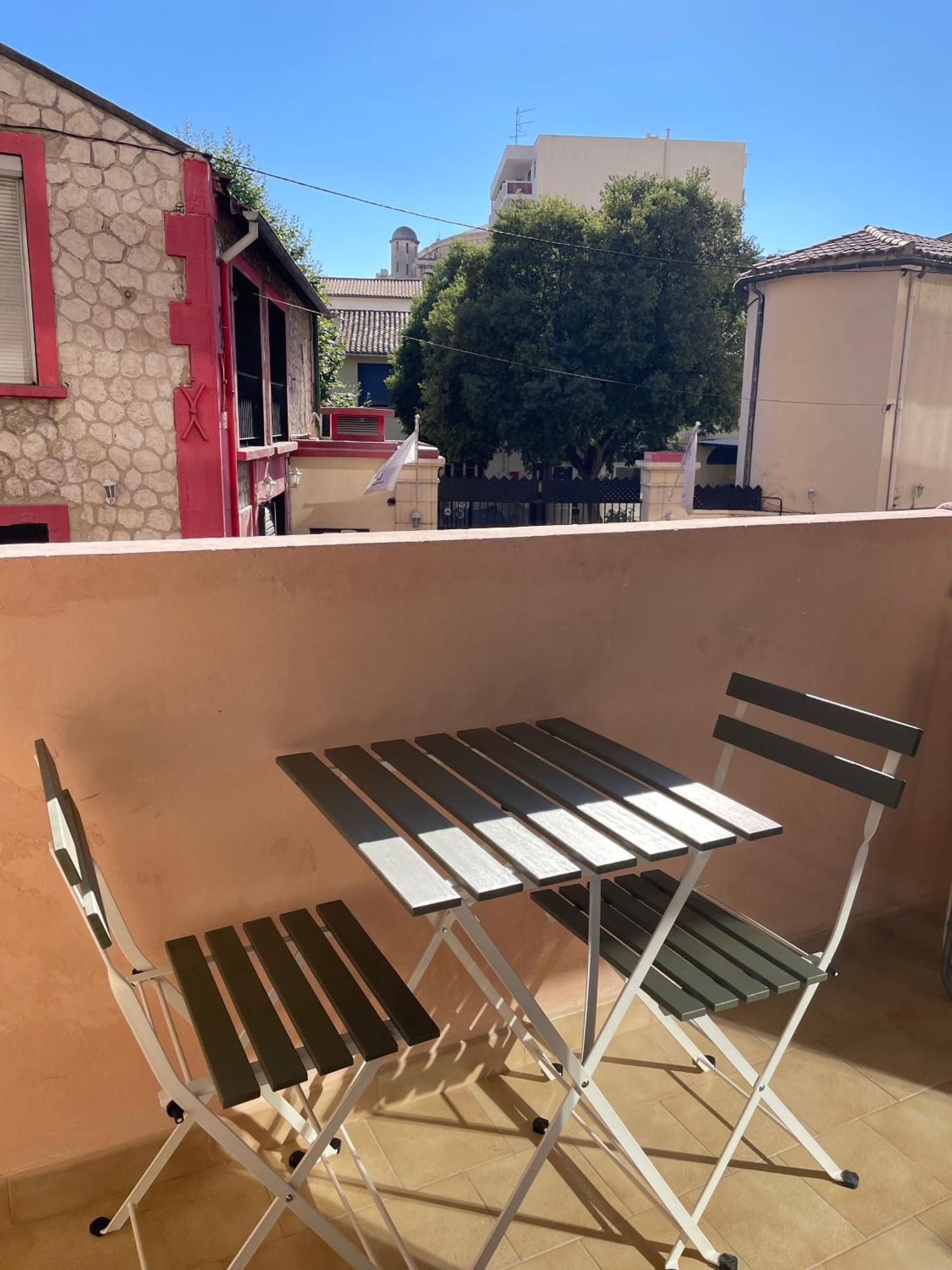Superbe T2 Avec Box Garage Proche Velodrome Et Prado Apartment Marseille Luaran gambar